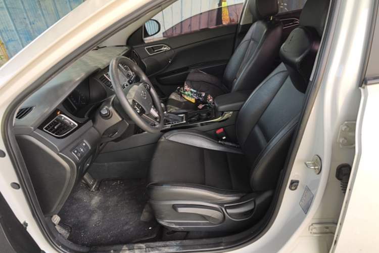 Used Hyundai Mistra 2014 1.8L Automatic Smart GLS Left Front Seat