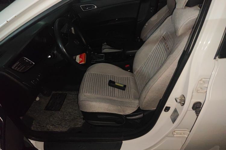 Used Hyundai Mistra 2014 1.8L Automatic Smart GLS Left Front Seat