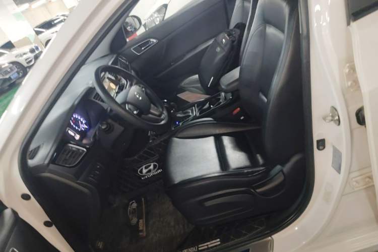 Used Hyundai Mistra 2014 1.8L Automatic Smart GLS Left Front Seat