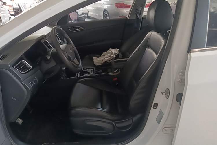 Used Hyundai Mistra 2014 1.8L Automatic Smart GLS Left Front Seat