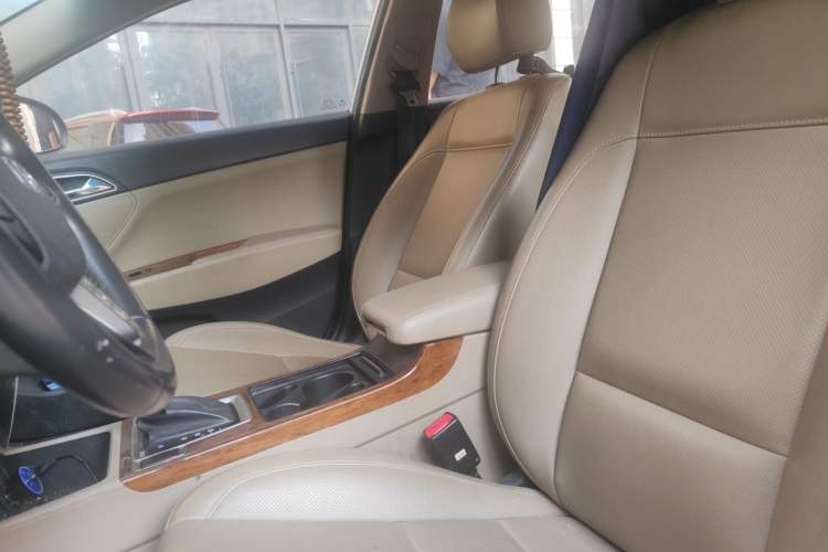 Used Hyundai Mistra 2014 1.8L Automatic Deluxe DLX Model Left Front Seat