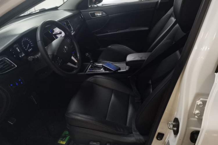 Used Hyundai Mistra 2014 1.8L Automatic Deluxe DLX Model Left Front Seat