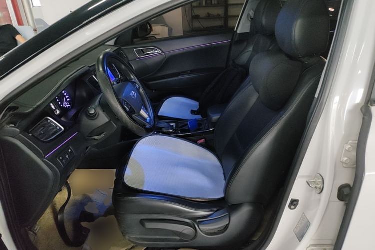 Used Hyundai Mistra 2014 1.8L Automatic Smart GLS Left Front Seat