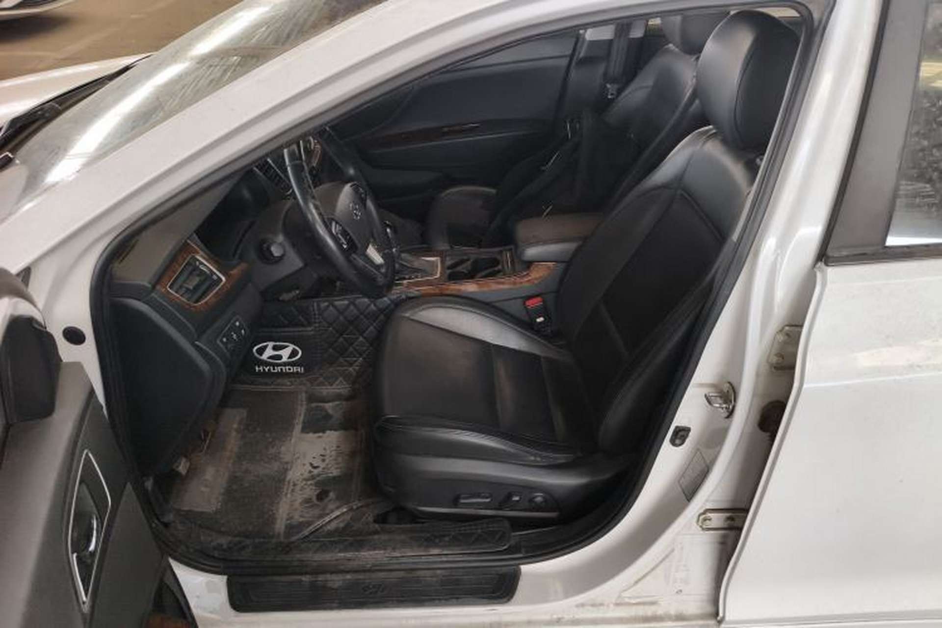 Used Hyundai Mistra 2014 1.8L Automatic Deluxe DLX Model Left Front Seat