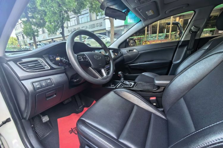 Used Hyundai Mistra 2014 1.8L Automatic Smart GLS Left Front Seat