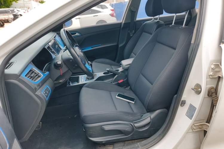 Used Hyundai Mistra 2014 1.8L Manual Comfort GL Model Left Front Seat