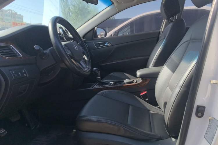 Used Hyundai Mistra 2014 1.8L Automatic Deluxe DLX Model Left Front Seat