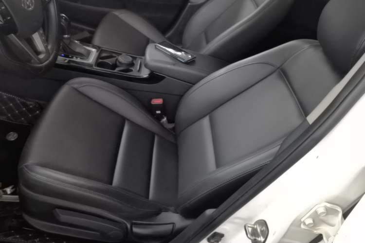 Used Hyundai Mistra 2014 1.8L Automatic Smart GLS Left Front Seat