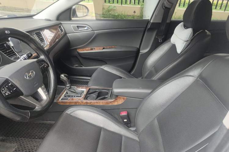 Used Hyundai Mistra 2014 1.8L Automatic Deluxe DLX Model Left Front Seat