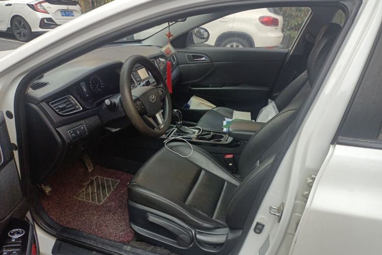 Used Hyundai Mistra 2014 1.8L Automatic Smart GLS Left Front Seat