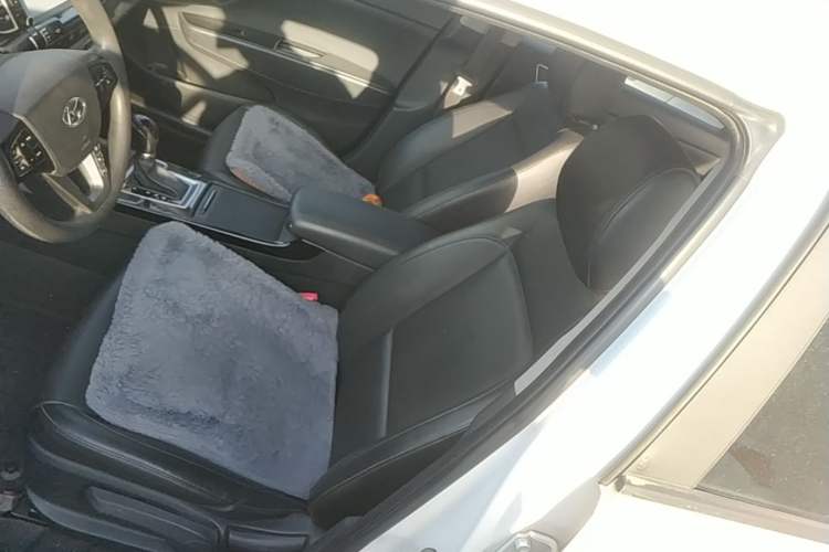 Used Hyundai Mistra 2014 1.8L Automatic Smart GLS Left Front Seat