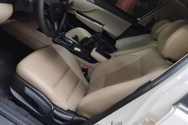 Used Hyundai Mistra 2014 1.8L Automatic Smart GLS Left Front Seat