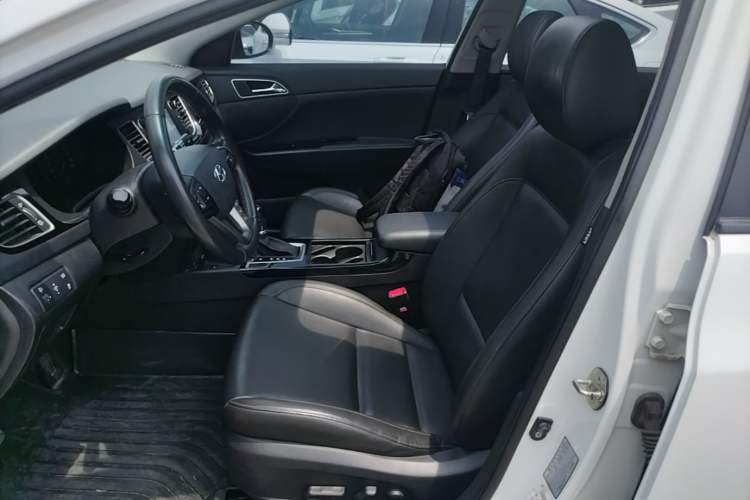 Used Hyundai Mistra 2014 1.8L Automatic Deluxe DLX Model Left Front Seat