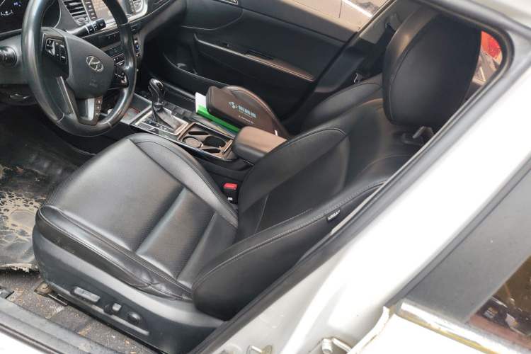 Used Hyundai Mistra 2014 1.8L Automatic Deluxe DLX Model Left Front Seat