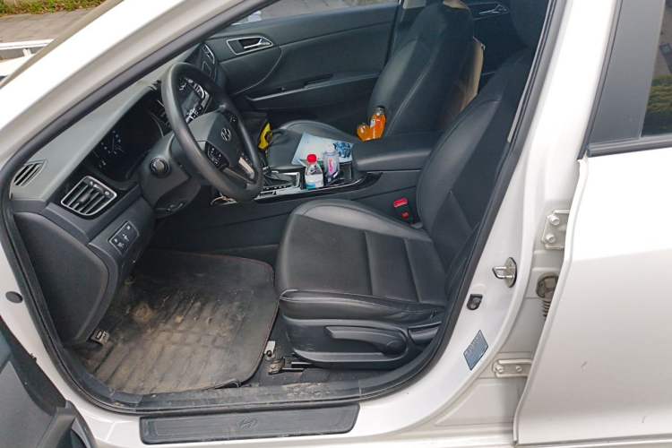Used Hyundai Mistra 2014 1.8L Automatic Smart GLS Left Front Seat