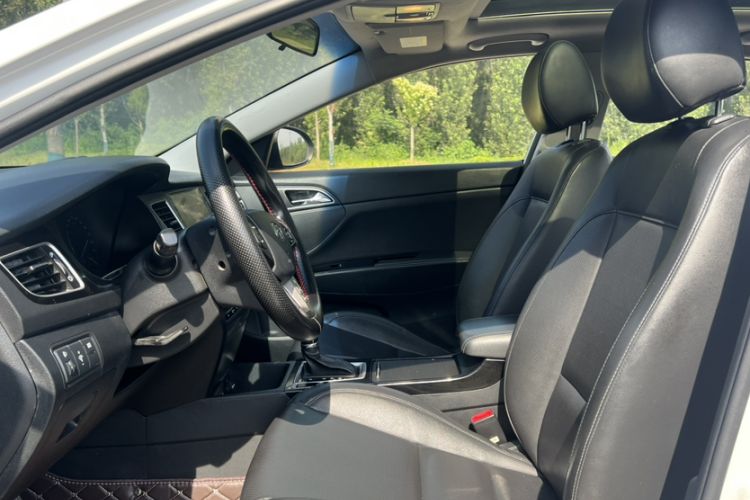 Used Hyundai Mistra 2014 1.8L Automatic Smart GLS Left Front Seat