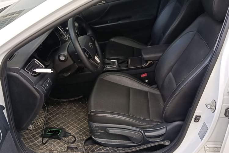 Used Hyundai Mistra 2014 1.8L Automatic Smart GLS Left Front Seat