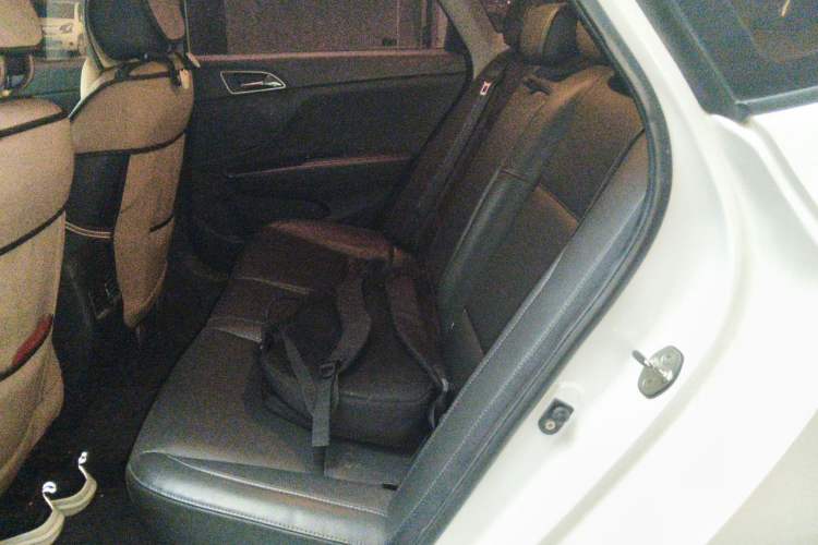 Used Hyundai Mistra 2014 1.8L Automatic Smart GLS Left Rear Seat