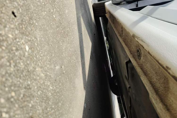 Used Hyundai Mistra 2014 1.8L Automatic Smart GLS Left Side Sill