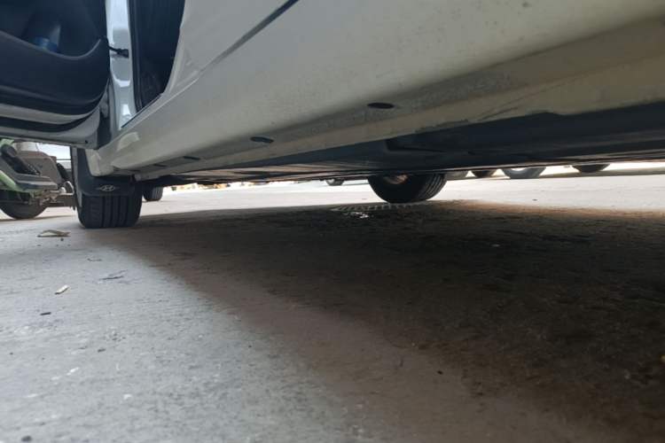Used Hyundai Mistra 2014 1.8L Manual Comfort GL Model Left Side Sill