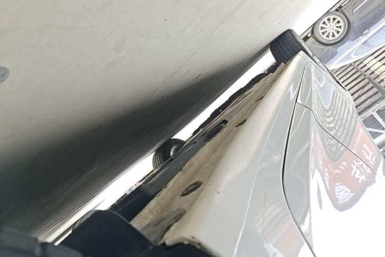 Used Hyundai Mistra 2014 1.8L Automatic Deluxe DLX Model Left Side Sill