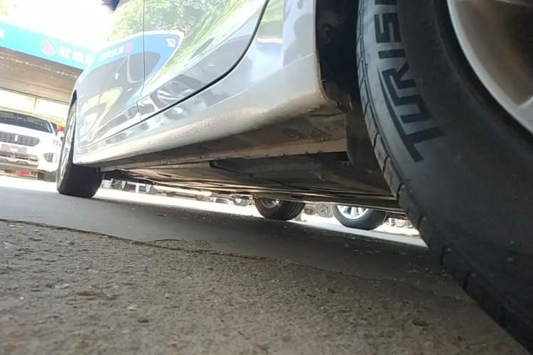 Used Hyundai Mistra 2014 1.8L Automatic Smart GLS Left Side Sill
