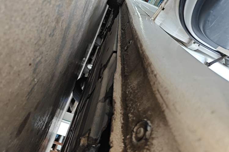 Used Hyundai Mistra 2014 1.8L Automatic Deluxe DLX Model Left Side Sill