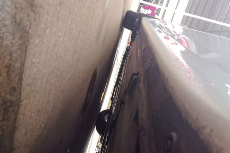 Used Hyundai Mistra 2014 1.8L Automatic Smart GLS Left Side Sill
