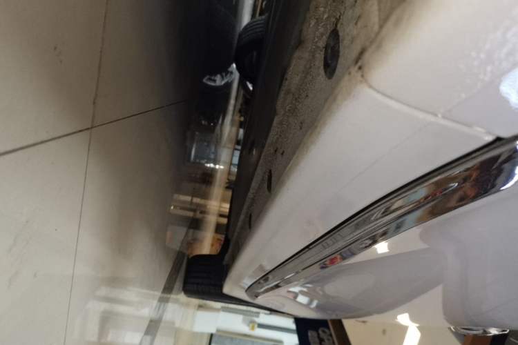 Used Hyundai Mistra 2014 1.8L Automatic Deluxe DLX Model Left Side Sill