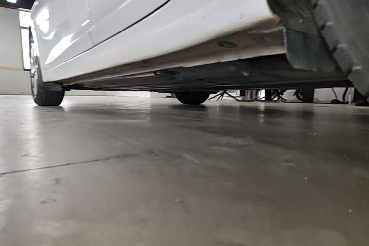 Used Hyundai Mistra 2014 1.8L Automatic Smart GLS Left Side Sill