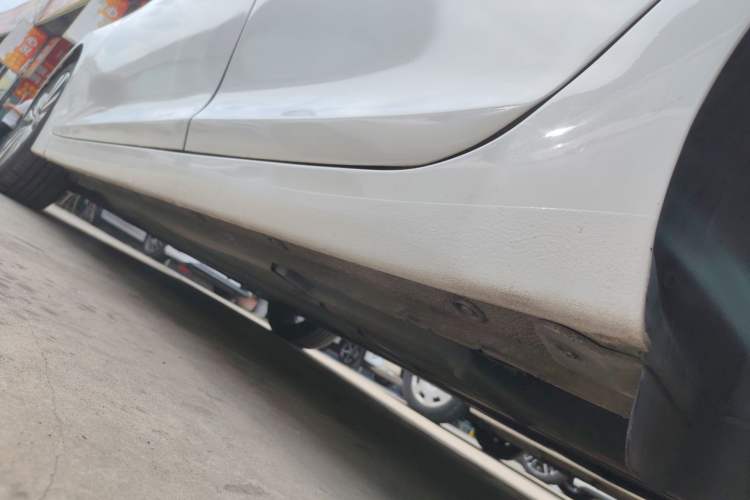 Used Hyundai Mistra 2014 1.8L Automatic Deluxe DLX Model Left Side Sill