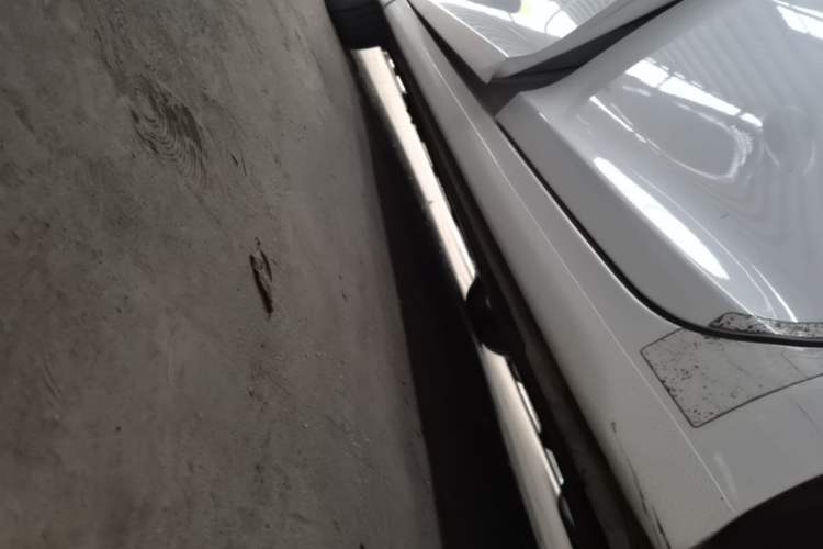 Used Hyundai Mistra 2014 1.8L Automatic Smart GLS Left Side Sill