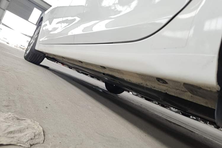 Used Hyundai Mistra 2014 1.8L Automatic Smart GLS Left Side Sill