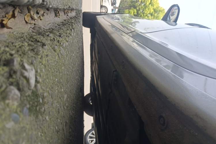 Used Hyundai Mistra 2014 1.8L Automatic Smart GLS Left Side Sill