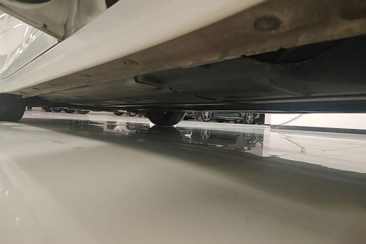 Used Hyundai Mistra 2014 1.8L Automatic Deluxe DLX Model Left Side Sill