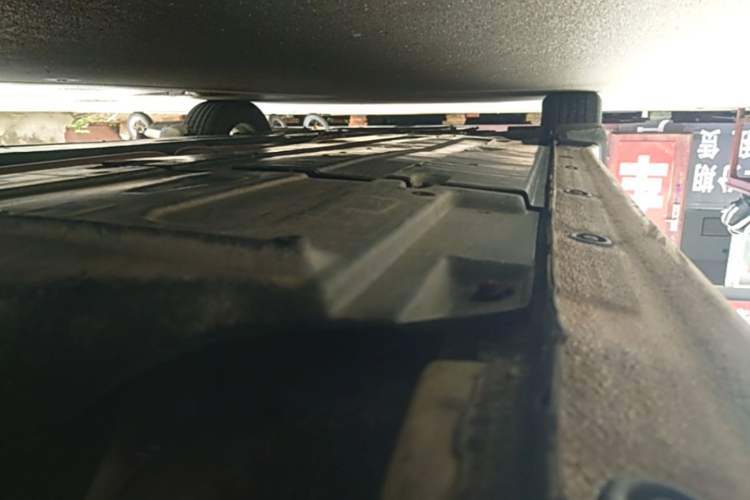 Used Hyundai Mistra 2014 1.8L Automatic Smart GLS Left Side Sill