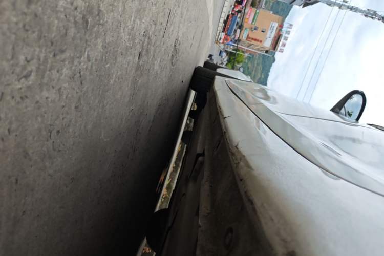 Used Hyundai Mistra 2014 1.8L Automatic Smart GLS Left Side Sill
