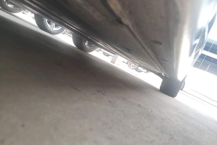 Used Hyundai Mistra 2014 1.8L Automatic Deluxe DLX Model Left Side Sill