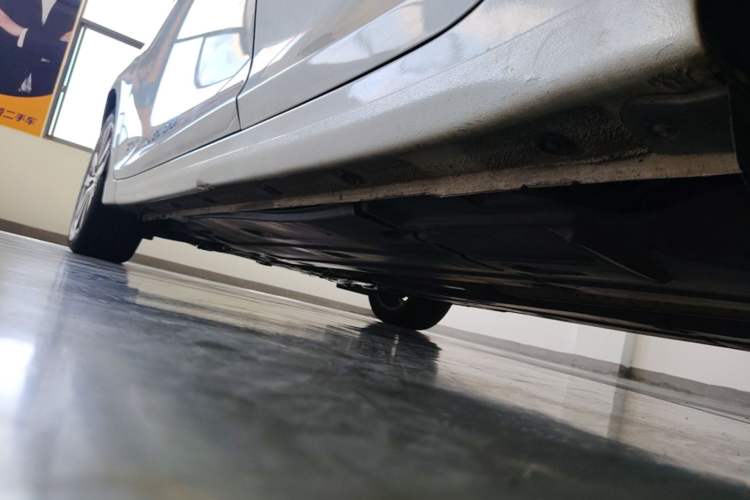 Used Hyundai Mistra 2014 1.8L Automatic Deluxe DLX Model Left Side Sill
