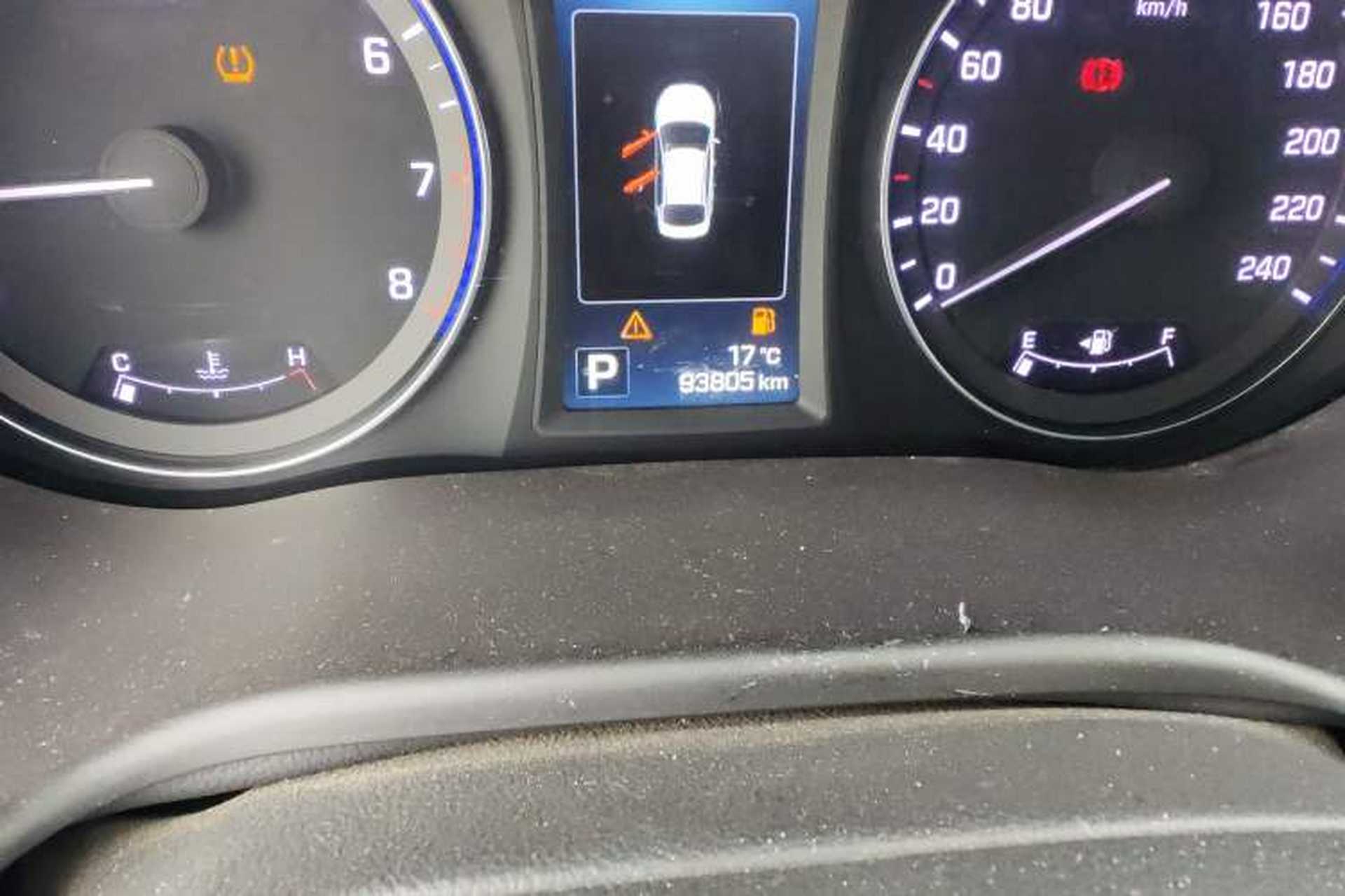 Used Hyundai Mistra 2014 1.8L Automatic Deluxe DLX Model Odometer Close Up