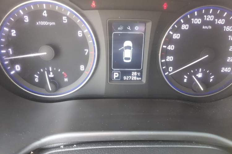 Used Hyundai Mistra 2014 1.8L Automatic Smart GLS Odometer Close Up