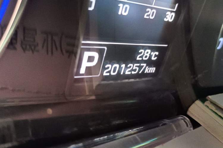 Used Hyundai Mistra 2014 1.8L Automatic Smart GLS Odometer Close Up
