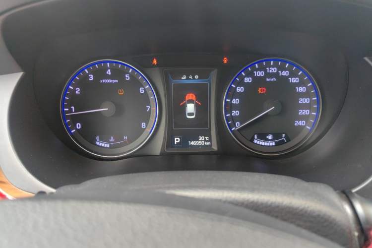 Used Hyundai Mistra 2014 1.8L Automatic Deluxe DLX Model Odometer Close Up