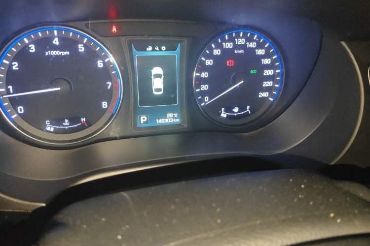 Used Hyundai Mistra 2014 1.8L Automatic Deluxe DLX Model Odometer Close Up