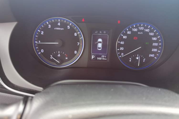 Used Hyundai Mistra 2014 1.8L Automatic Smart GLS Odometer Close Up