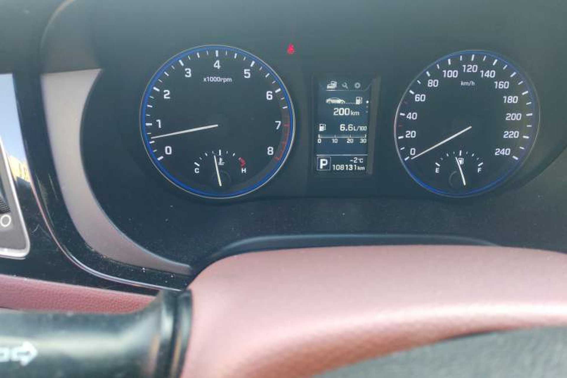 Used Hyundai Mistra 2014 1.8L Automatic Smart GLS Odometer Close Up