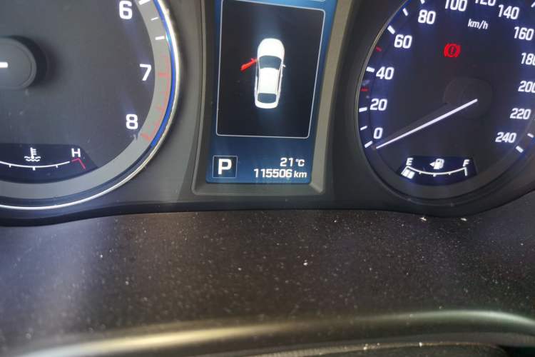 Used Hyundai Mistra 2014 1.8L Automatic Deluxe DLX Model Odometer Close Up