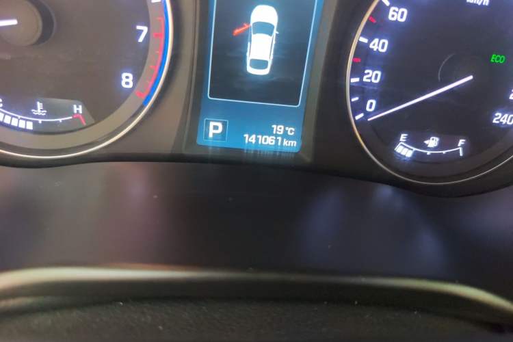 Used Hyundai Mistra 2014 1.8L Automatic Deluxe DLX Model Odometer Close Up