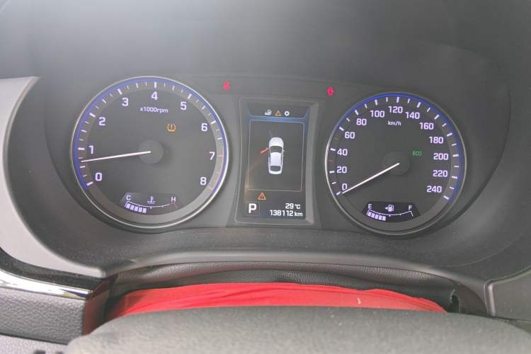 Used Hyundai Mistra 2014 1.8L Automatic Deluxe DLX Model Odometer Close Up