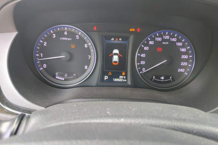 Used Hyundai Mistra 2014 1.8L Automatic Deluxe DLX Model Odometer Close Up